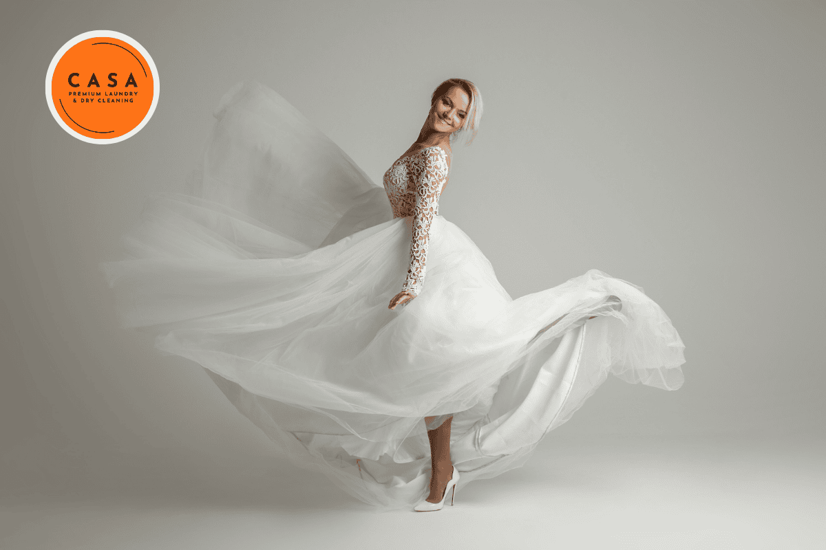 Dịch vụ giặt ủi áo cưới có giao nhận tận nơi giá 240k | Casa